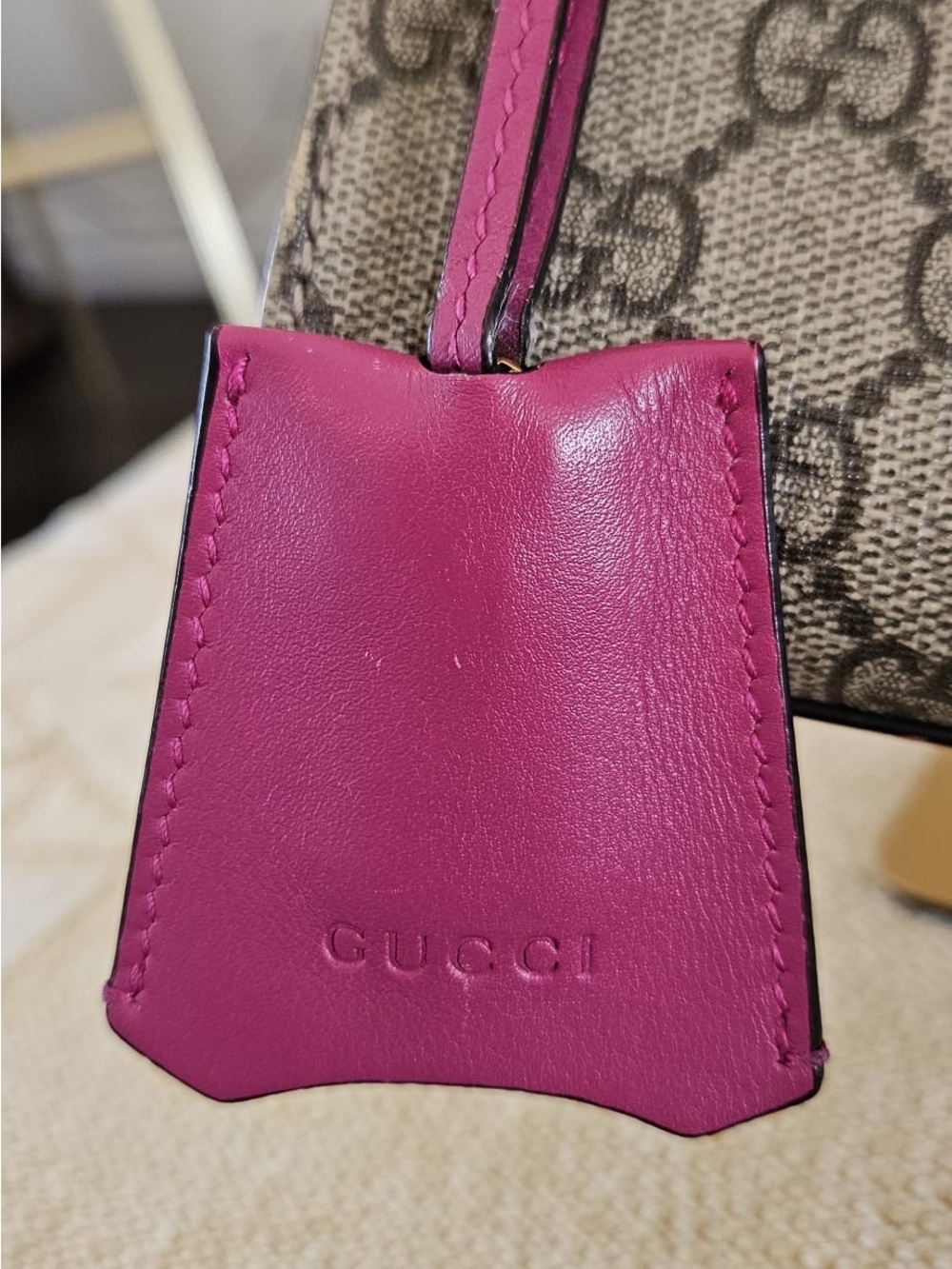Gucci Red and Beige GG Chain Small Padlock Shoulder Bag - Picture 4 of 15